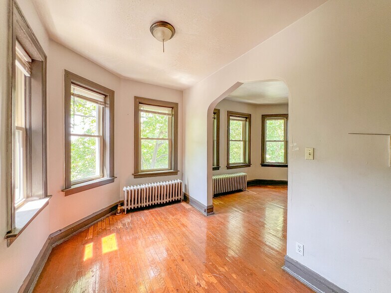More Photos Of 7951-7955 S Muskegon Ave, Chicago Apartments For Sale