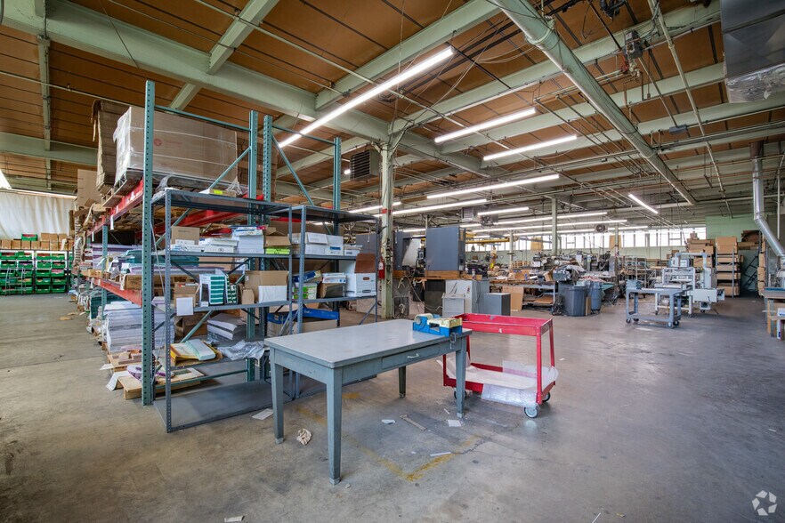More Photos Of 135 Oser Ave, Hauppauge Warehouse For Lease