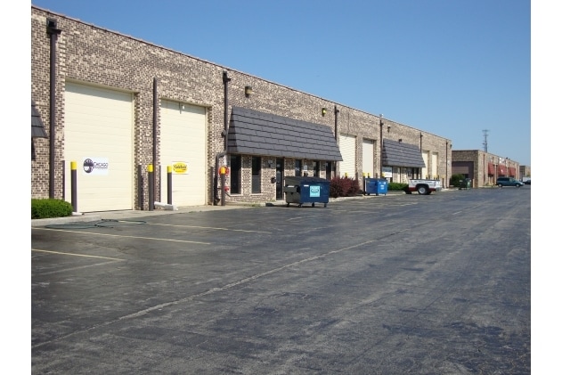 More Photos Of 15624-15658 S 70th Ct, Orland Park Distribution For Lease