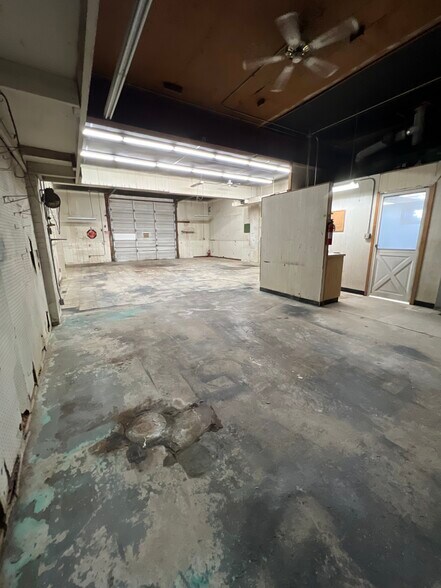 More Photos Of 44 Brooklyn Ave, Massapequa Warehouse For Sale