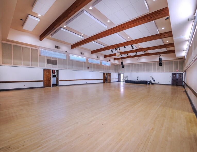 More Photos Of 60 Onandaga Ave, San Francisco Lodge Meeting Hall For Sale