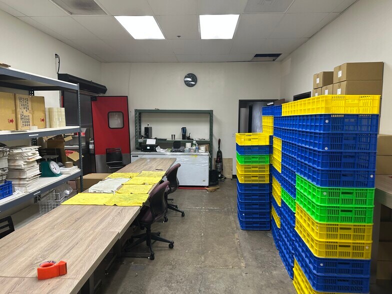 More Photos Of 10742-10752 Noel St, Los Alamitos Light Manufacturing For Sale