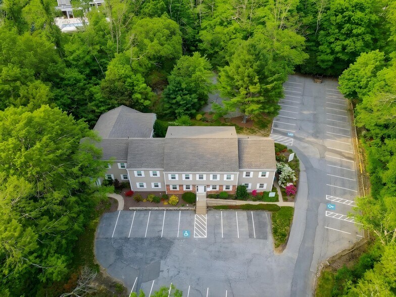 More Photos Of 35 Saybrook Rd, Essex Medical For Sale