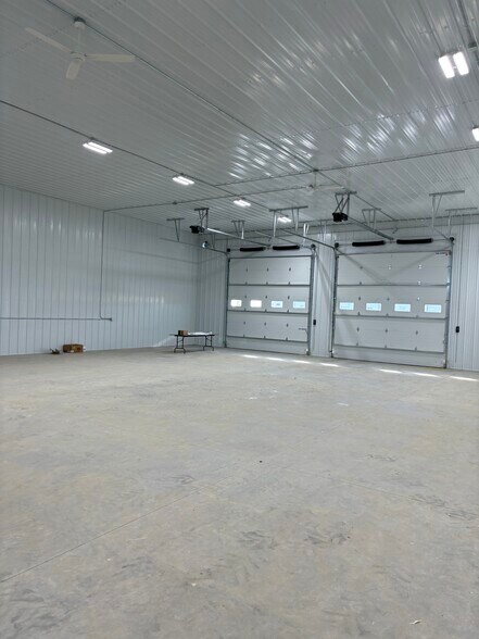 More Photos Of 6211 34th Ave NW, Rochester Warehouse For Lease