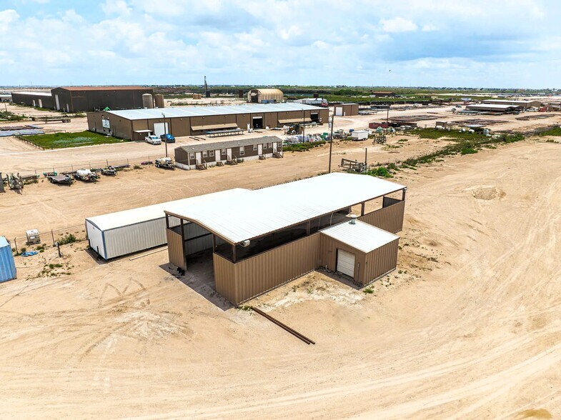 More Photos Of 6700 Interstate 20, Midland Warehouse For Lease