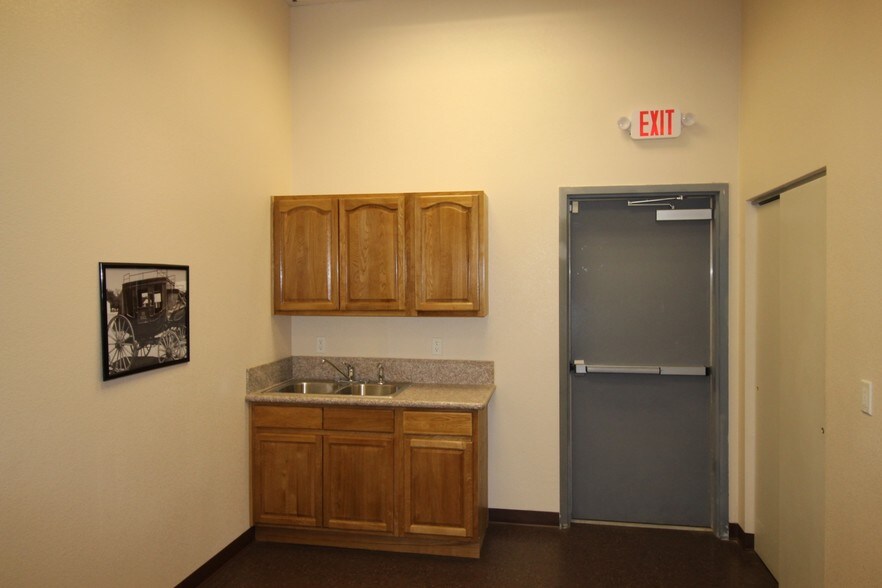 More Photos Of 4130 N Martin Luther King Blvd, North Las Vegas Office For Lease