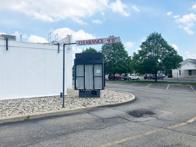 More Photos Of 1317 N Eaton St, Albion Fast Food For Sale