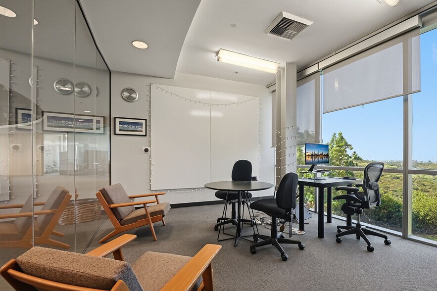 More Photos Of 1675 Faraday Ave, Carlsbad Warehouse For Sale