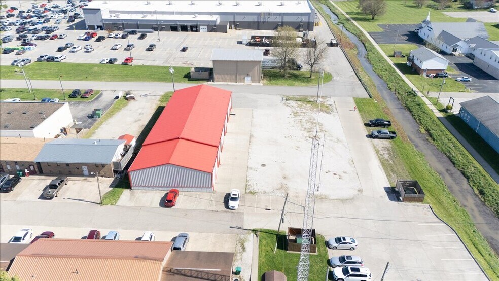 More Photos Of 1010 10th St, Vienna Flex For Sale