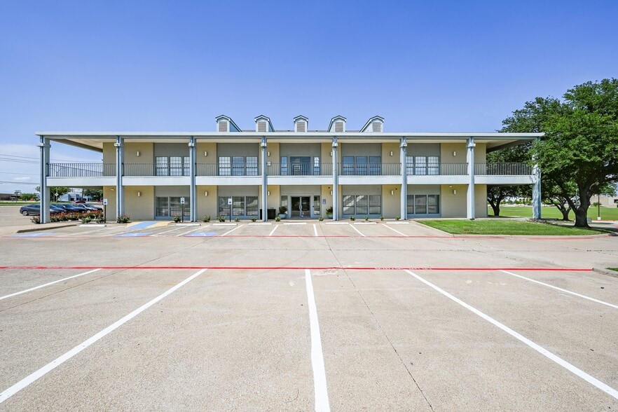 More Photos Of 7222 S Westmoreland Rd, Dallas Office For Lease