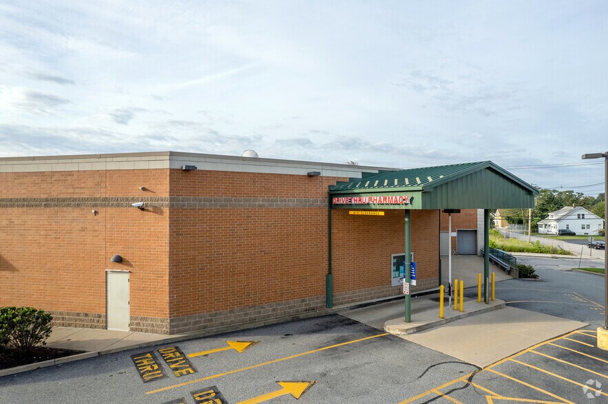 More Photos Of 1140 N Main St, Providence Drugstore For Sale
