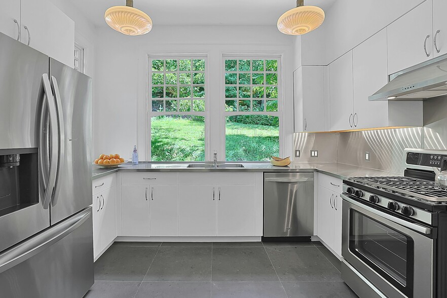 More Photos Of 20 Nazareth Way, Philipstown Specialty For Sale