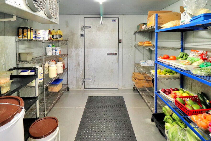 More Photos Of 7646 Lancaster Ave, Myerstown Restaurant For Sale