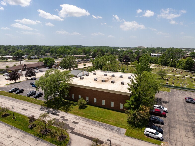 More Photos Of 32875 Solon Rd, Solon Medical For Sale