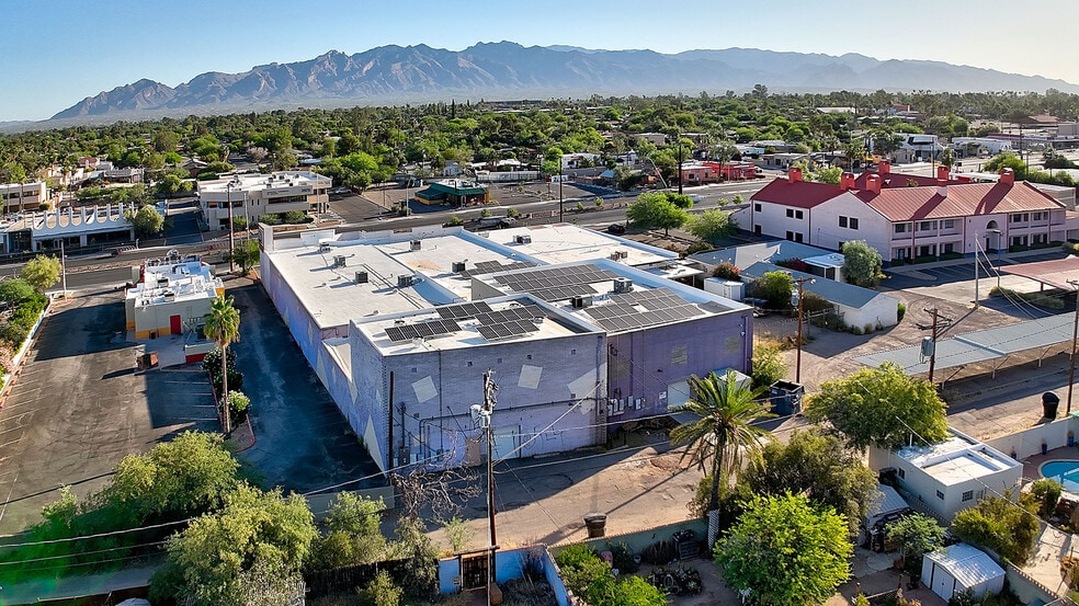 More Photos Of 2636-2640 E Broadway Blvd, Tucson Freestanding For Lease