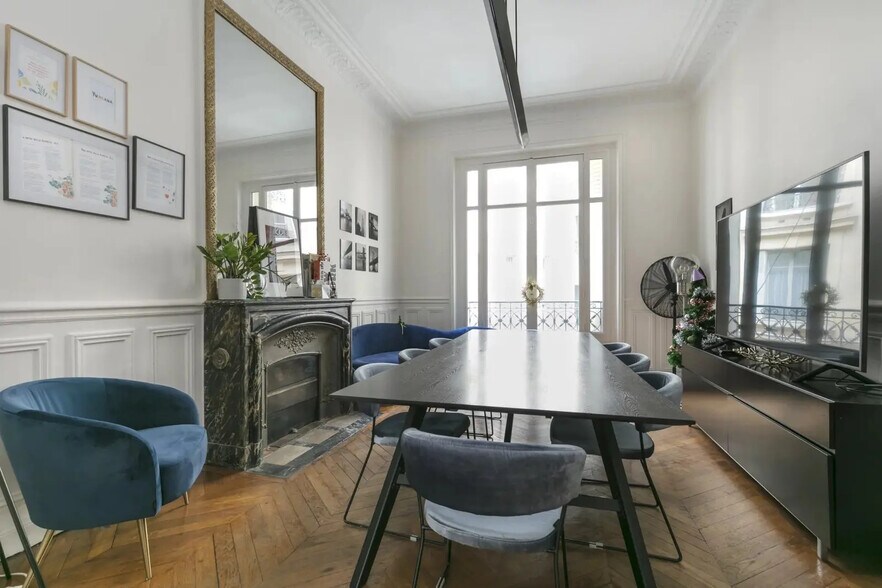 More Photos Of 51 Rue Jean-Jacques Rousseau, Paris Office For Sale