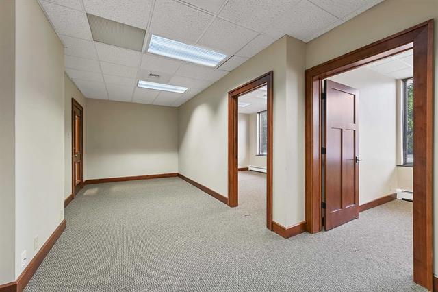 More Photos Of 414 E Walnut St, Green Bay Office For Lease