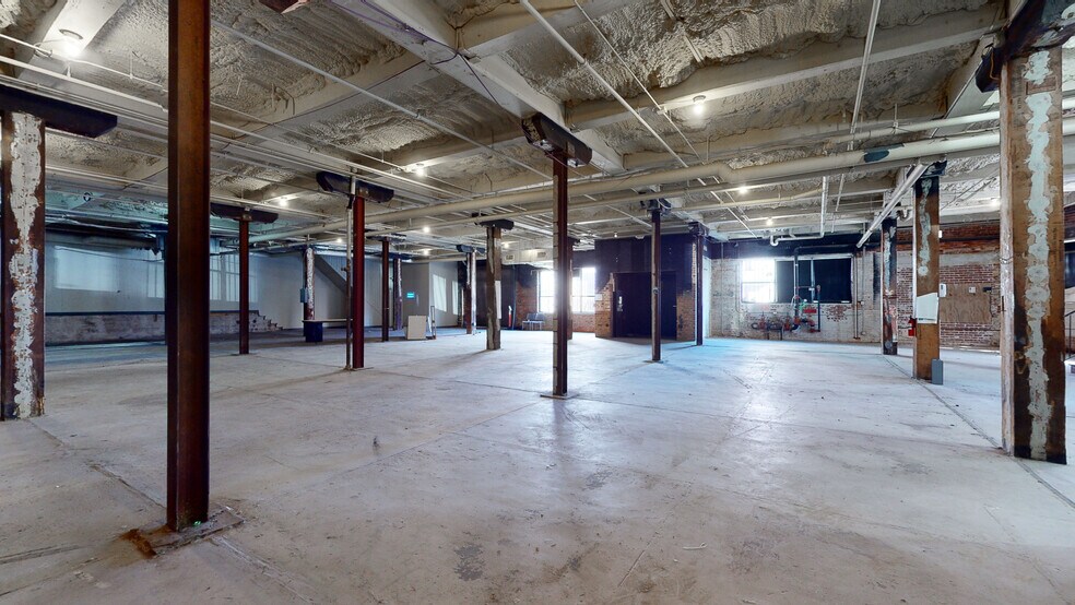 More Photos Of 3 Martin Luther King Jr Blvd, Savannah Restaurant For Sale