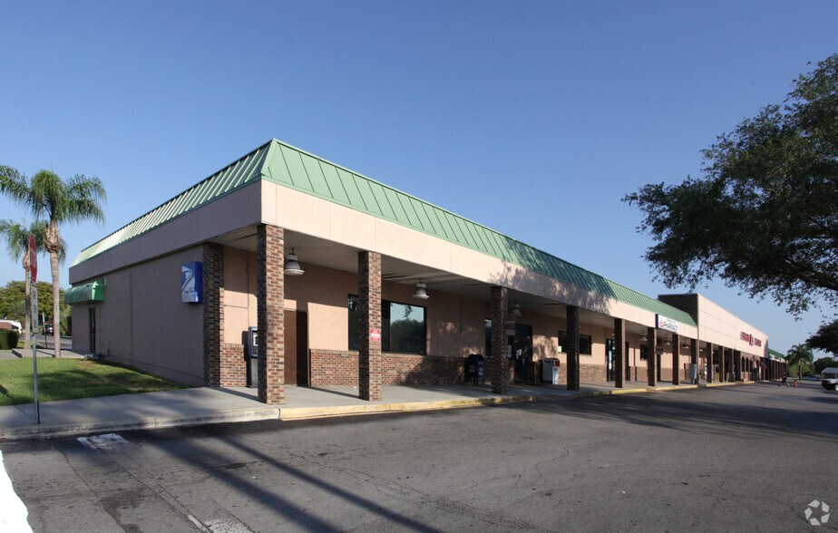 More Photos Of 11665-11693 Collier Blvd, Naples Unknown For Lease