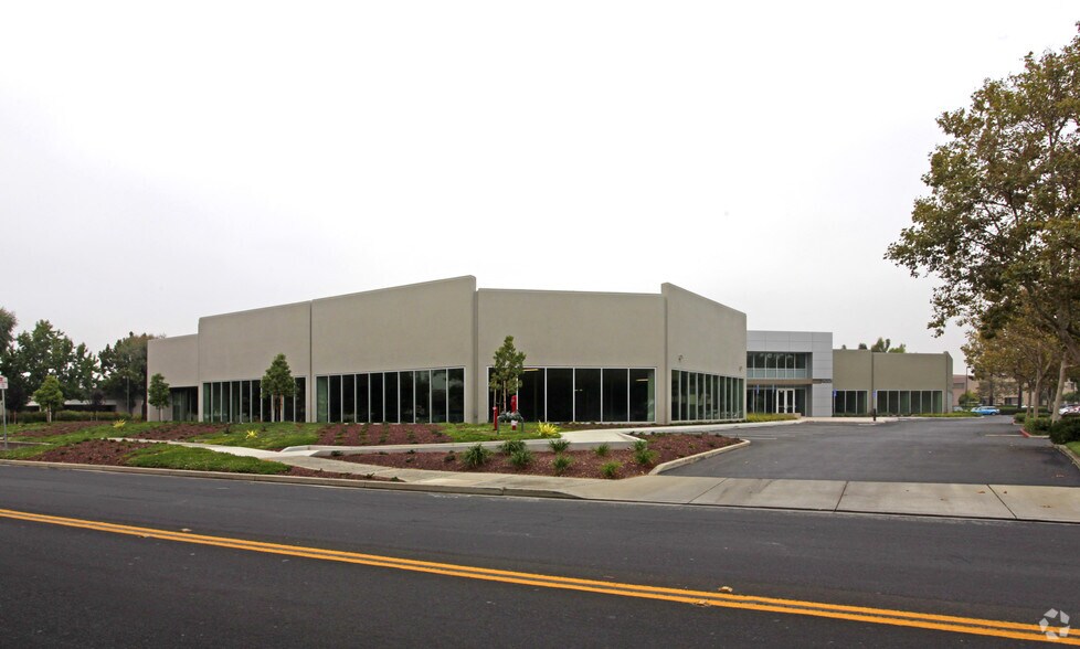 More Photos Of 2580-2584 Junction Ave, San Jose Research And Development For Lease