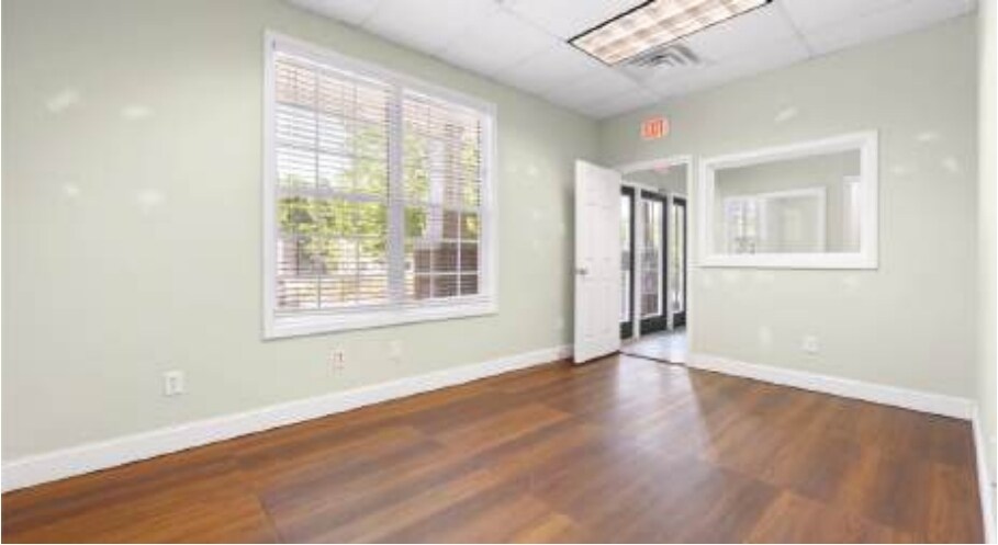 More Photos Of 317 Sylvan St, Chattanooga Office For Sale