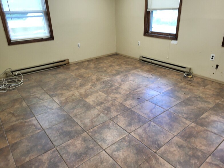 More Photos Of 134 Ledge-Landing Rd, Landing Storefront Retail Residential For Sale