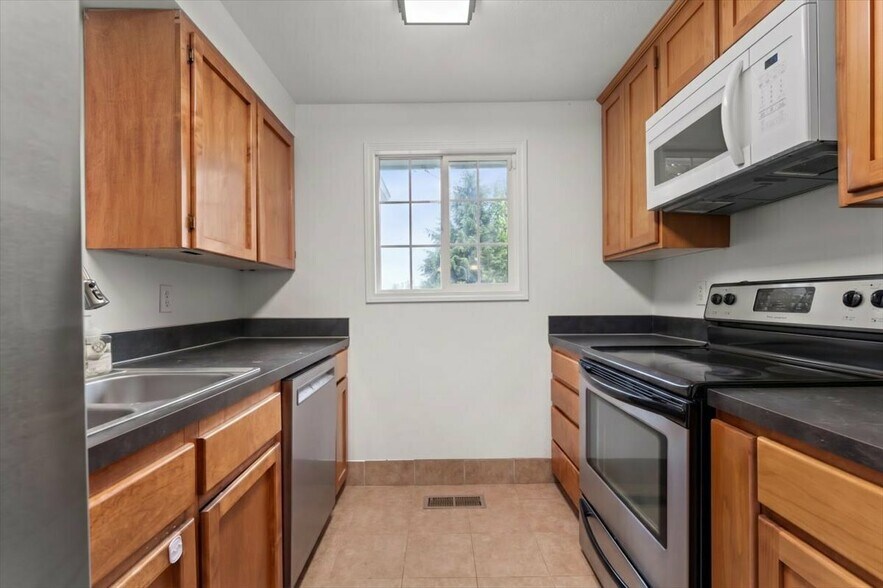 More Photos Of 941 Beaver Creek Rd, Aumsville Industrial For Sale