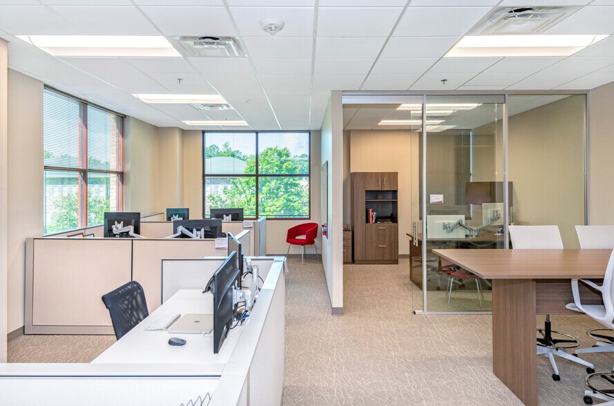 More Photos Of 4928 Linksland Dr, Holly Springs Office For Lease