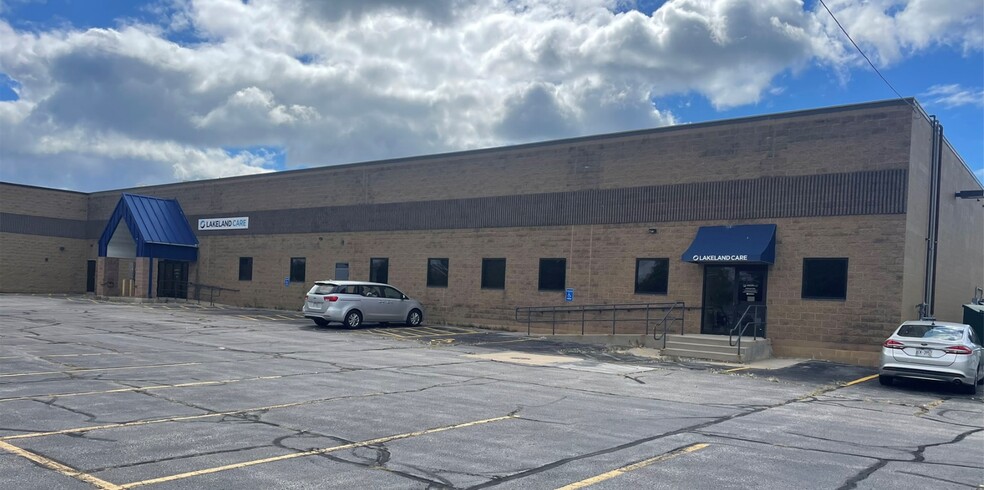 Primary Photo Of 3415 Custer St, Manitowoc Health Club For Lease