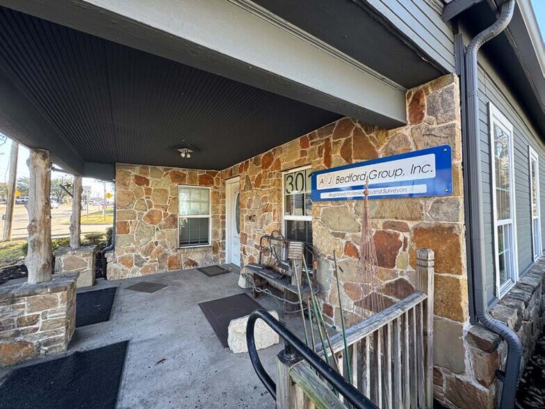 More Photos Of 301 N Alamo Rd, Rockwall Office For Lease
