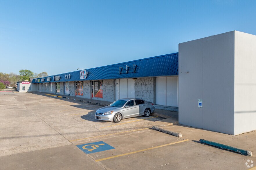 Primary Photo Of 8108 E Memorial St, Bixby Unknown For Lease