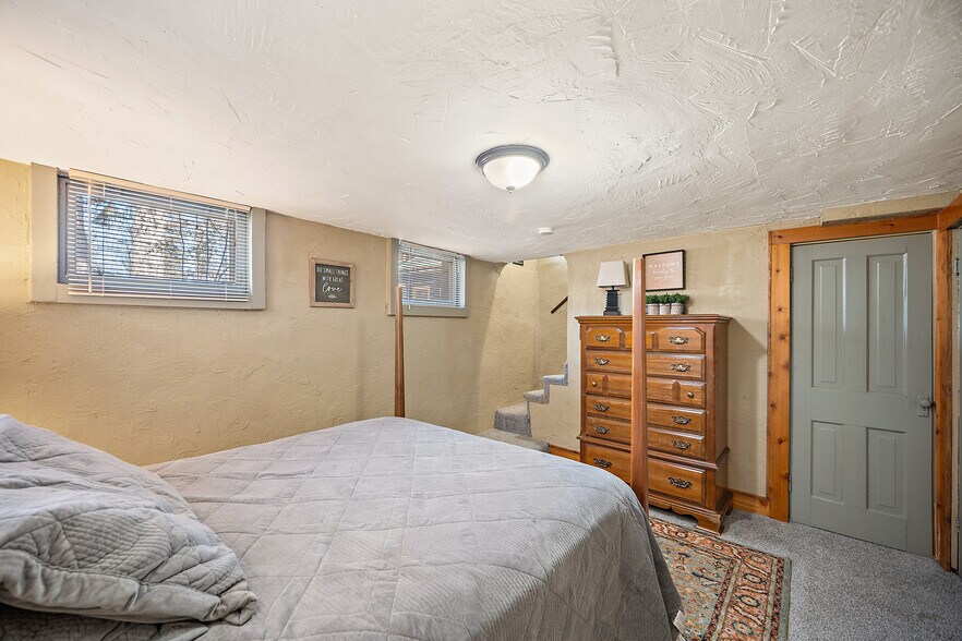 More Photos Of 1929 Woodburn St, Colorado Springs Multifamily For Sale