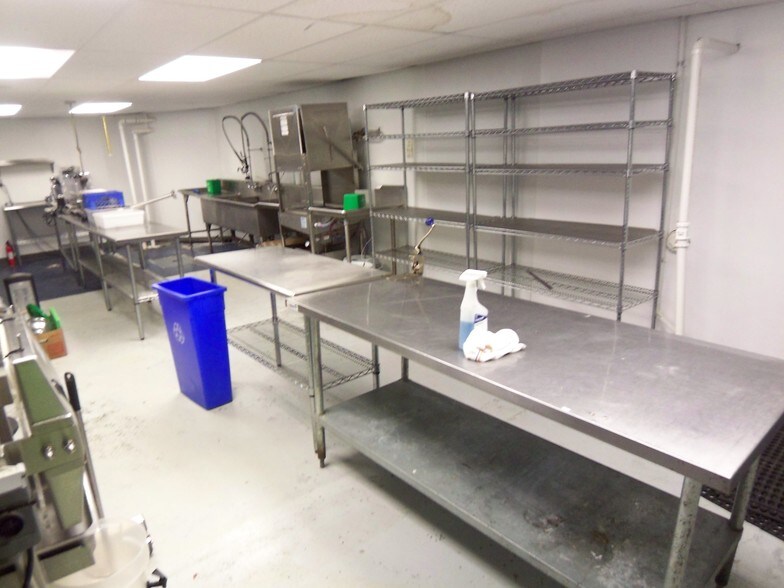 More Photos Of 470-484 Elmwood Ave, Buffalo Storefront Retail Residential For Lease