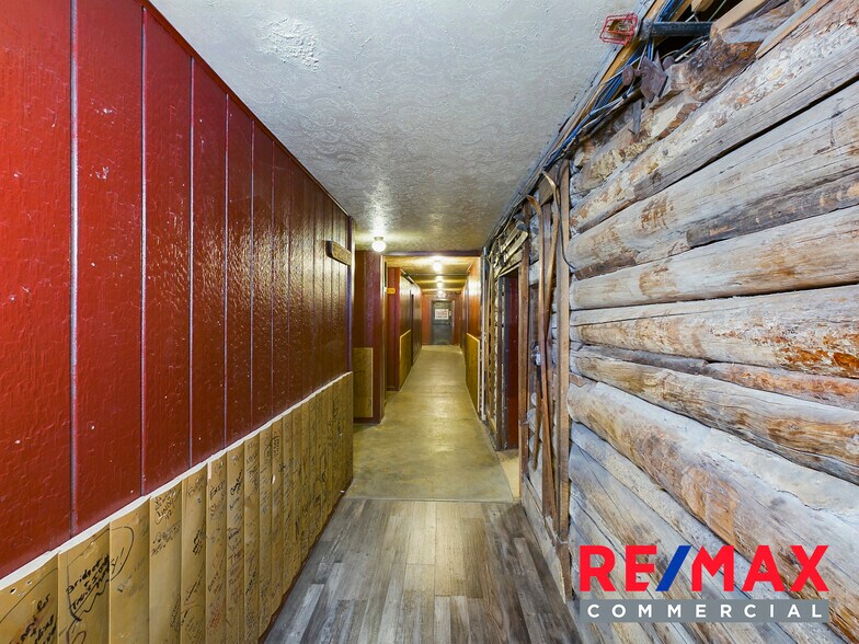 More Photos Of 214 Yellowstone Ave, Cody Bar For Sale