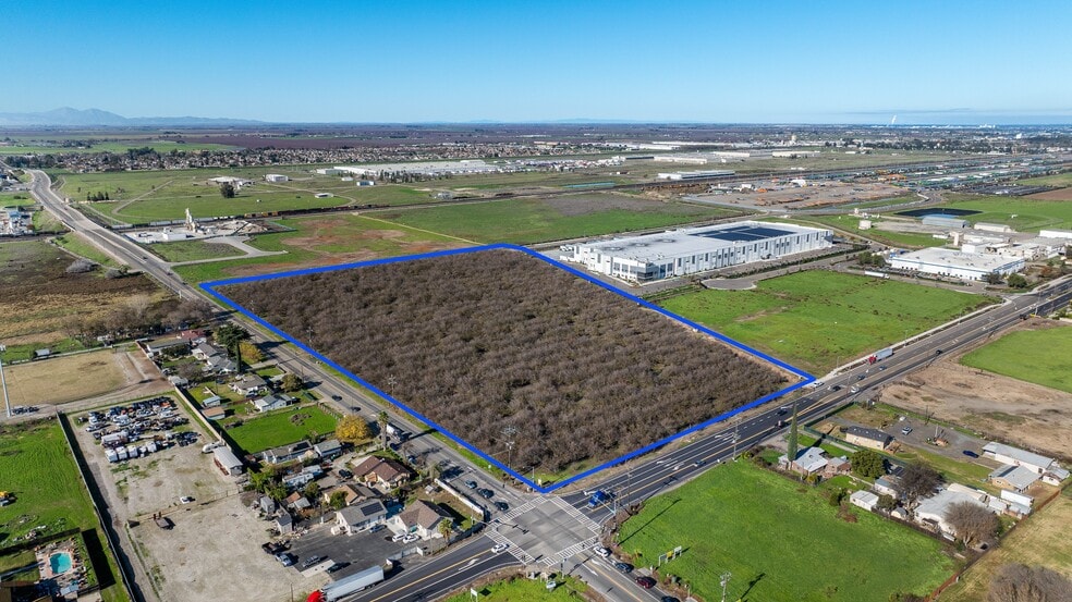 More Photos Of 2105 Airport Way, Manteca Land For Sale