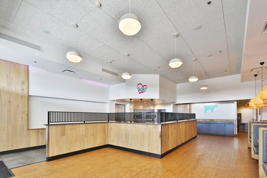 More Photos Of 110 S Fairfax Ave, Los Angeles Office For Lease