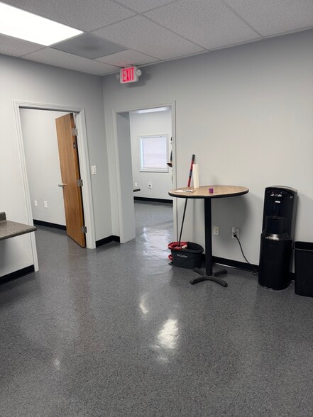 More Photos Of 181 Fayetteville St, Winston-Salem Office For Lease