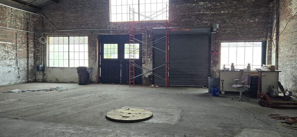 More Photos Of 415 Locust st, Gadsden General Retail For Lease