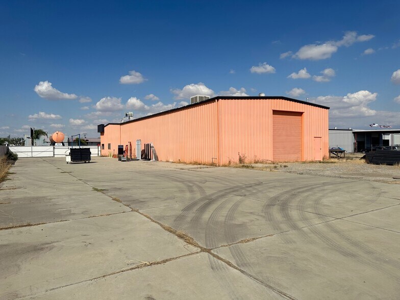 More Photos Of 6611 Rosedale Hwy, Bakersfield Service For Lease