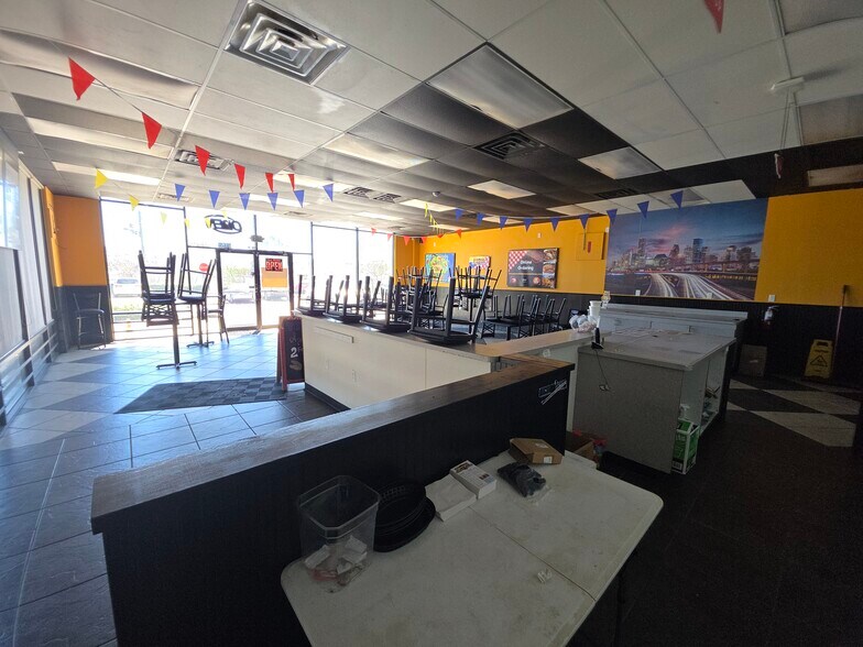 More Photos Of 9025 N Sam Houston Pky E, Humble Unknown For Lease