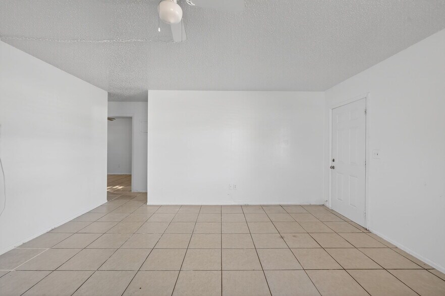 More Photos Of 4600 Kelmar Dr, West Palm Beach Multifamily For Sale