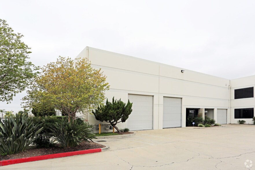 More Photos Of 3315 E Miraloma Ave, Anaheim Warehouse For Lease