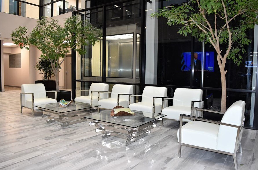 More Photos Of 101 S Elm St, Greensboro Office For Lease