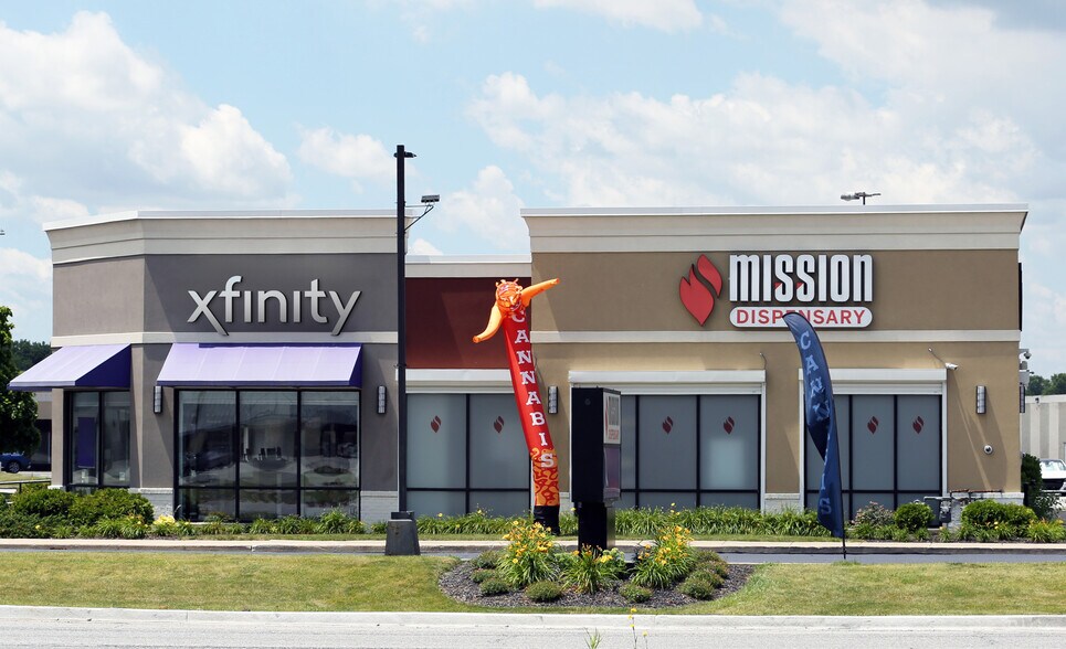 Primary Photo Of 1330 Torrence Ave, Calumet City Freestanding For Sale