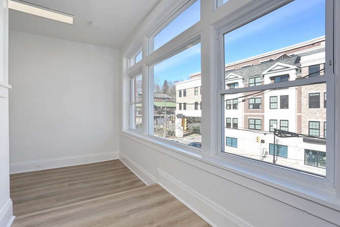 More Photos Of 4 Franklin Ave, Ridgewood Storefront Retail Office For Lease