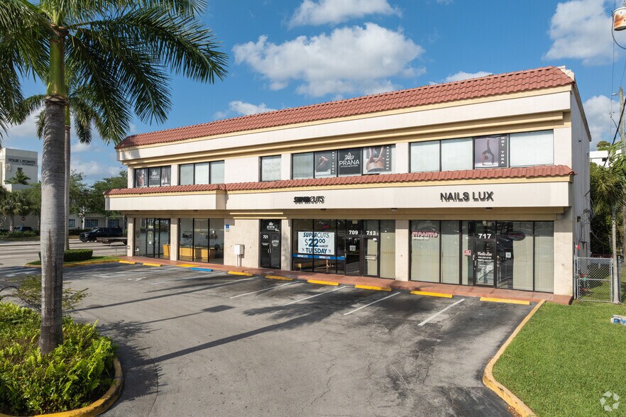 More Photos Of 701 SE 17th St, Fort Lauderdale Unknown For Lease