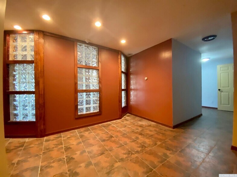 More Photos Of 746 Route 23B, Catskill Restaurant For Sale