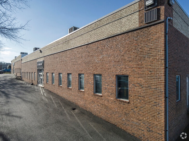 More Photos Of 7401-7403 Lockport Pl, Lorton Unknown For Lease