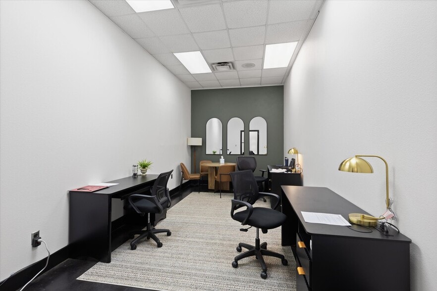 More Photos Of 501 N 3rd St, Longview Office For Sale