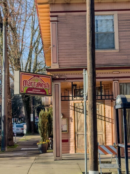 More Photos Of 2113-2115 NW Northrup St, Portland Storefront For Sale